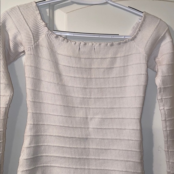 White String Top - Picture 6 of 7